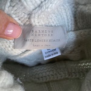Barneys New York luxury cashmere sweater made in Italy